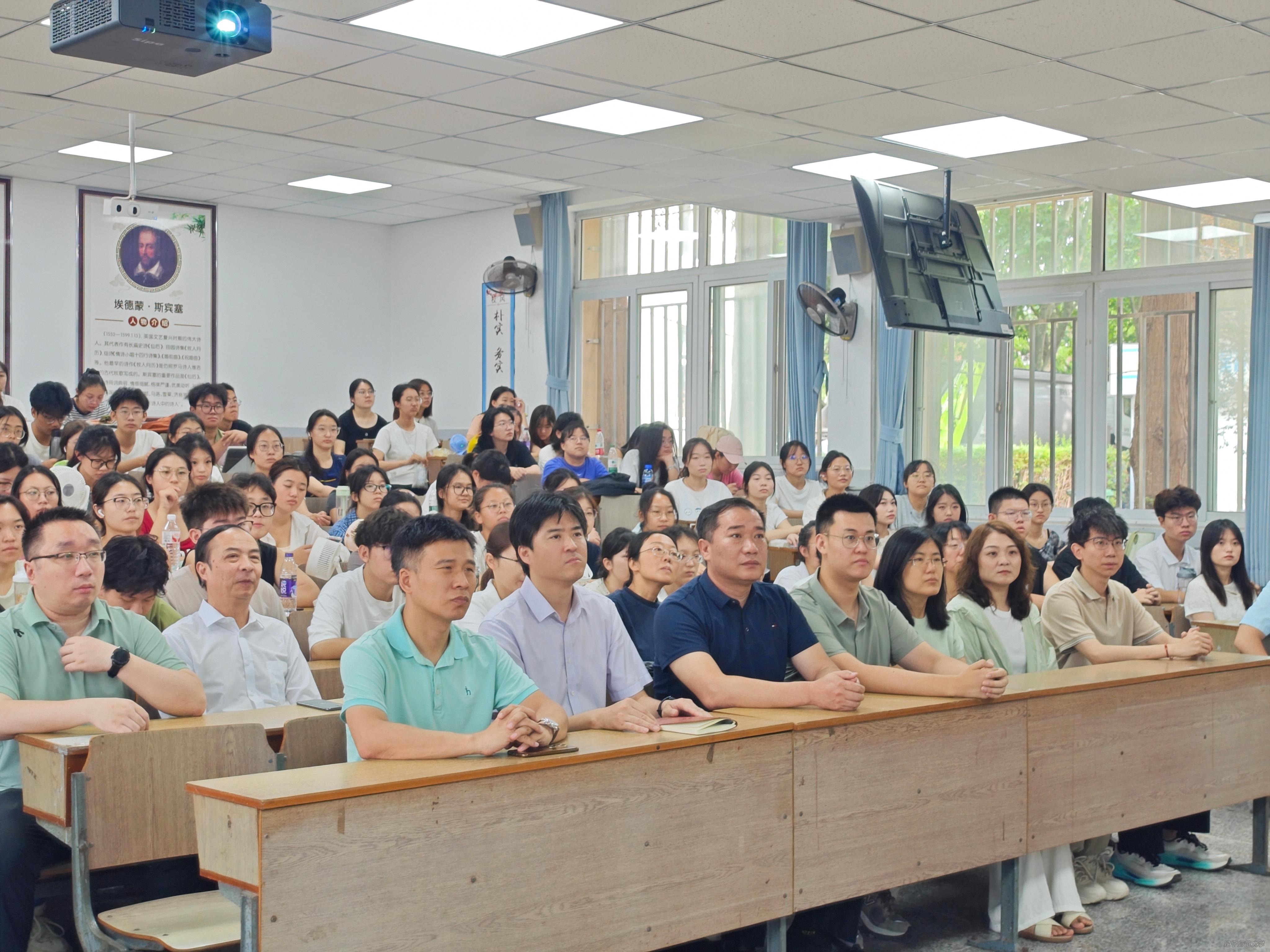 嘟嘟成人网
组织师生观看纪念中国人民抗日战争暨世界反法西斯战争胜利80周年大会
